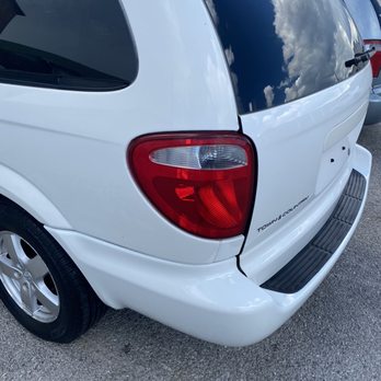 Causey's Collision Center - After photo in shop lot of my 06 G Caravan rear end total - Body Shops Near Me - Bowling Green, Kentucky Causey's Collision Center - After photo in shop lot of my 06 G Caravan rear end total - Body Shops Near Me - Bowling Green, Kentucky