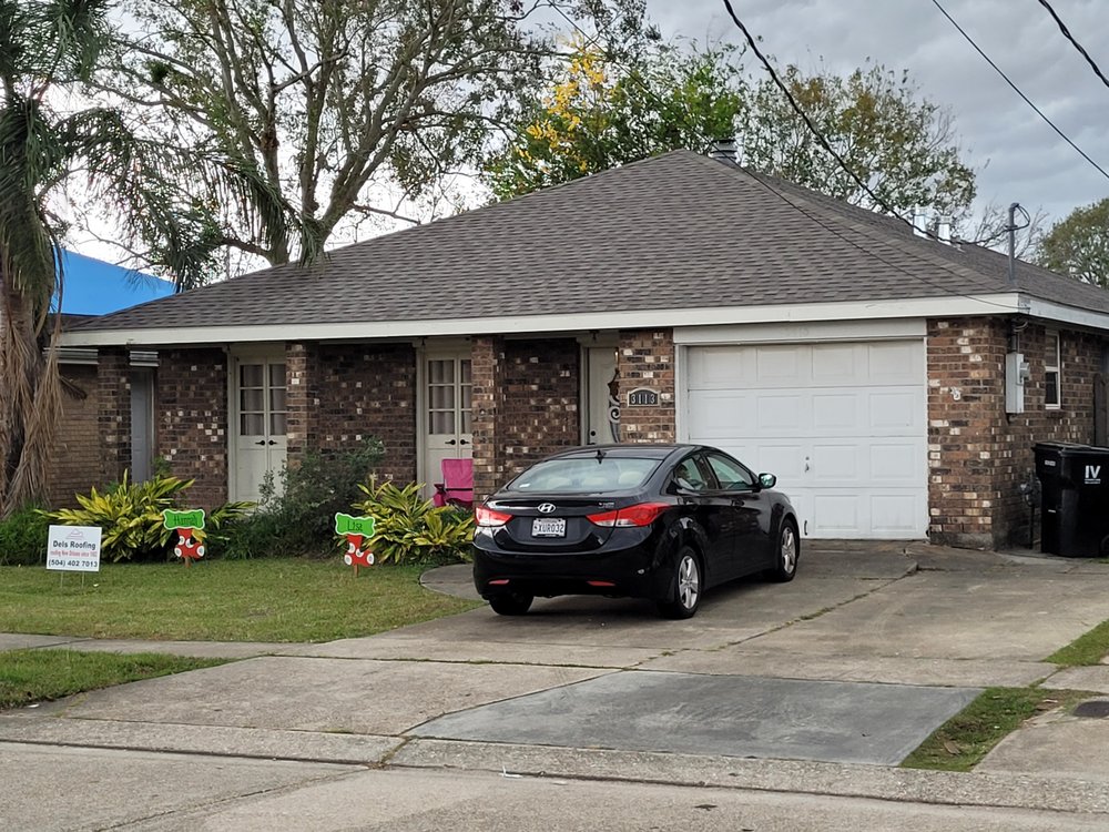 Slide of Del's & Son Roofing