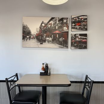 Devolli's - Lovely! - Breakfast & Brunch Near Me - Windsor, Ontario