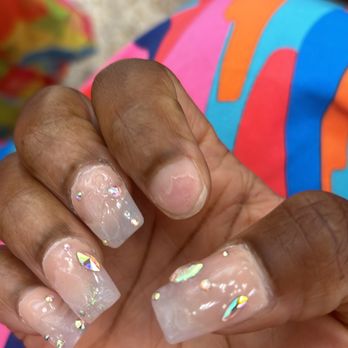 Lavish naiLs - Nail Salons Near Me - Carbondale, Illinois