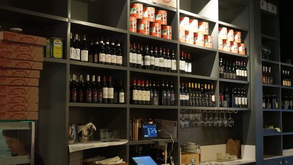 Isola Pizza Bar by null
