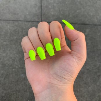 H & Q Nail Spa - Nail Salons Near Me - New York, New York