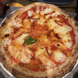Pizza Caratello - Diavolo pizza