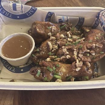 Treylor Park - Saint Augustine - Peanut butter & jelly wings - Cocktail Bars Near Me - St. Augustine, Florida Treylor Park - Saint Augustine - Peanut butter & jelly wings - Cocktail Bars Near Me - St. Augustine, Florida