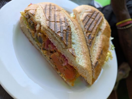 5 Rabanitos Hyde Park by null