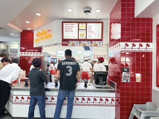 In-N-Out Burger by null