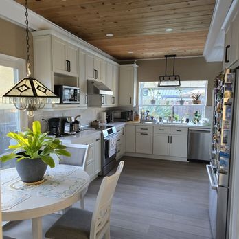 Kitchen Fantastic - Overall looks of the kitchen and New LVF floors installed. - Kitchen & Bath Near Me - Livermore, California Kitchen Fantastic - Overall looks of the kitchen and New LVF floors installed. - Kitchen & Bath Near Me - Livermore, California