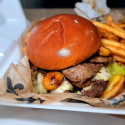 Roul's Deli - Shrimp gyro burger