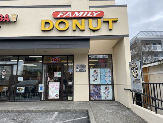 Family Donut Shop by null