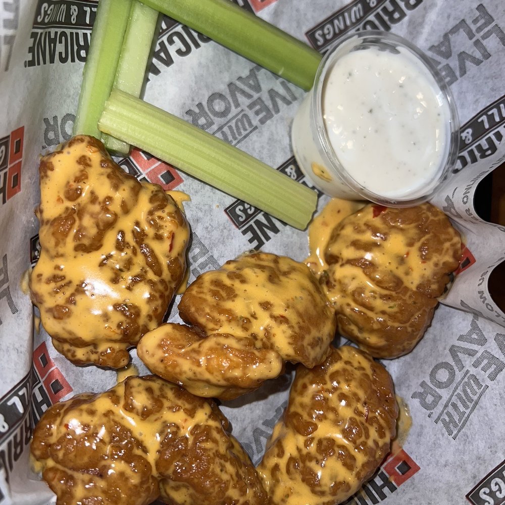 Hurricane Grill & Wings - Cyclone 5 Boneless wings - Chicken Wings Near Me - Miami, Florida