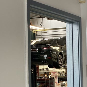Thanh Auto Repair - Waiting area - Auto Repair Near Me - Garden Grove, California Thanh Auto Repair - Waiting area - Auto Repair Near Me - Garden Grove, California