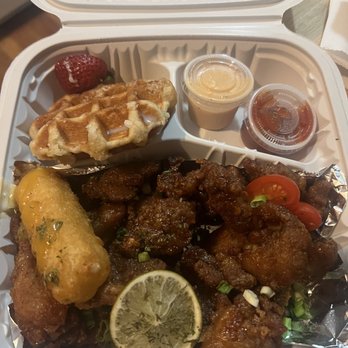 Waffle & Bubble - Honey Soy Chicken Box. Everything in this box is sweet but the hot sauce. I enjoyed every bite. Lasted 3 meals. - Bubble Tea Near Me - Union City, New Jersey Waffle & Bubble - Honey Soy Chicken Box. Everything in this box is sweet but the hot sauce. I enjoyed every bite. Lasted 3 meals. - Bubble Tea Near Me - Union City, New Jersey