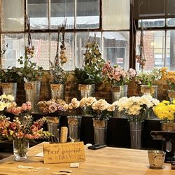 Amelia's Flowers - Flower selection