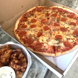 8 Piece Chicken Wings