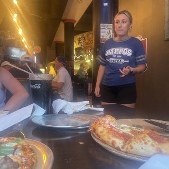 Pappo's Pizzeria - RUDE waitress! - Pizza Near Me - Springfield, Missouri