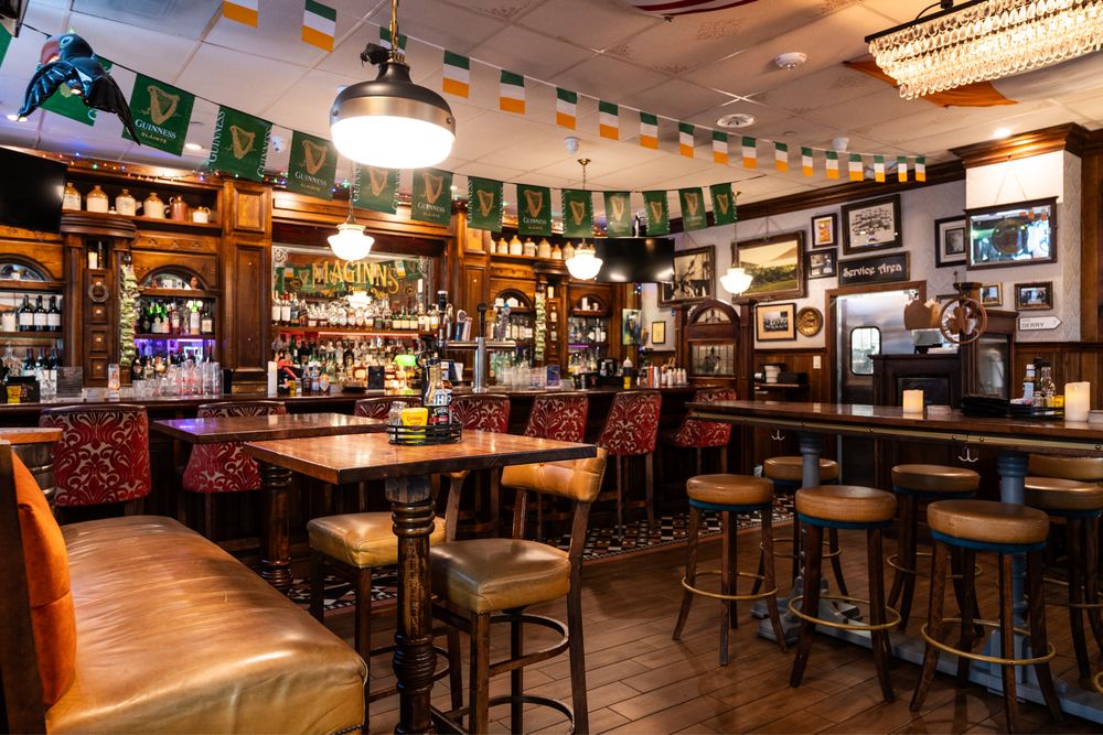 Maginn’s Irish Pub