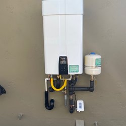 SoCal Tankless Water Heaters - Outdoor Navien with recirculation