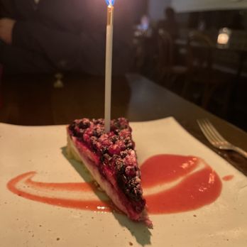 Royal Hen - Cheesecake - American Near Me - Newport Beach, California Royal Hen - Cheesecake - American Near Me - Newport Beach, California