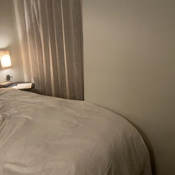 Tommie Austin - JDV by Hyatt - Have fun crawling all the way over the bed to adjust the drapes and just to get out of it. What a joke! - Hotels Near Me - Austin, Texas Tommie Austin - JDV by Hyatt - Have fun crawling all the way over the bed to adjust the drapes and just to get out of it. What a joke! - Hotels Near Me - Austin, Texas