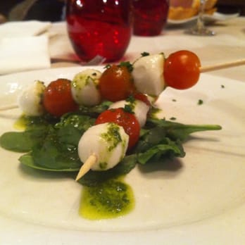 Le Basilic - Tomato & Mozz - French Near Me - Paris, 75 Le Basilic - Tomato & Mozz - French Near Me - Paris, 75