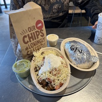 Chipotle Mexican Grill - Mexican Near Me - Hickory, North Carolina