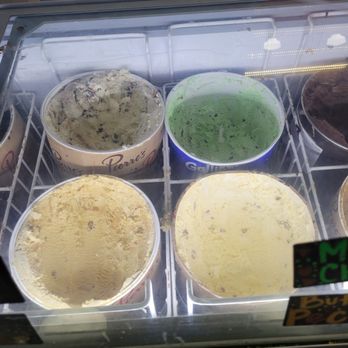 Cookies & Cream - Icecream flavors - Desserts Near Me - Buffalo, New York