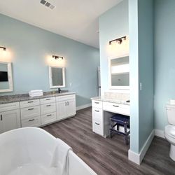 Main King bedroom ensuite