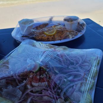 El Tecolote - They bring everything covered... because there are a ton of flies! - Beach Bars Near Me - La Paz, BCS El Tecolote - They bring everything covered... because there are a ton of flies! - Beach Bars Near Me - La Paz, BCS