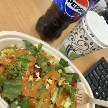 Chopt Creative Salad Co. - Santa Fe Salad - Vegetarian Near Me - Washington, DC, District of Columbia