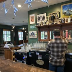 Dirt Church Brewing Co - Tap and bar