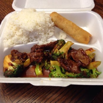 Chen's Kitchen - Very salty!  Beef and broccoli the sauce is very thick on the broccoli like it was thickened with flour. - Chinese Near Me - Herndon, Virginia