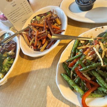 City Wok - Broccoli Beef + Wok Charred Rainbow Carrots + Spicy Chili String Beans YUMMMM - Chinese Near Me - Studio City, California