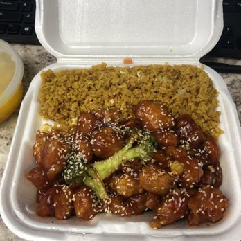 Soho Asian Restaurant - D1. Sesame Chicken Combo - Asian Fusion Near Me - Lawrenceville, Georgia