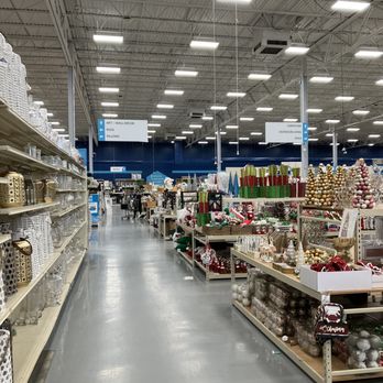 At Home - Furniture Stores Near Me - Hilliard, Ohio