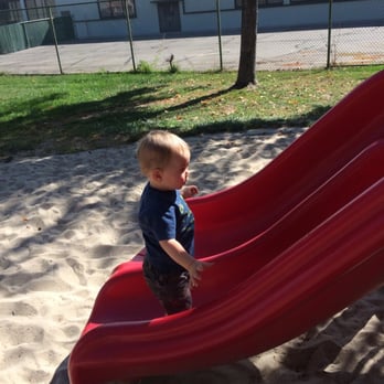 Maple Street Park - Parks Near Me - Burbank, California
