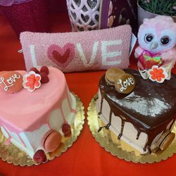 Mamolo's Fine Pastries