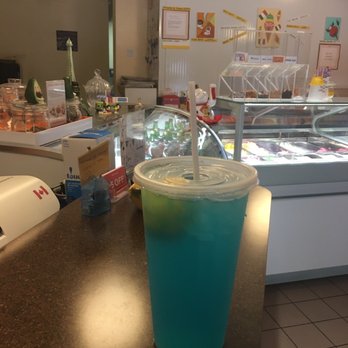 G G Gelati - Blue raspberry lemonade - Ice Cream & Frozen Yogurt Near Me - Winnipeg, Manitoba G G Gelati - Blue raspberry lemonade - Ice Cream & Frozen Yogurt Near Me - Winnipeg, Manitoba