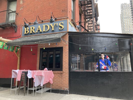 Brady's by null