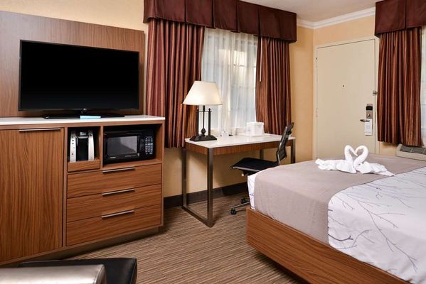 Best Western Hollywood Plaza Hotel - Walk of Fame Film City LA by null