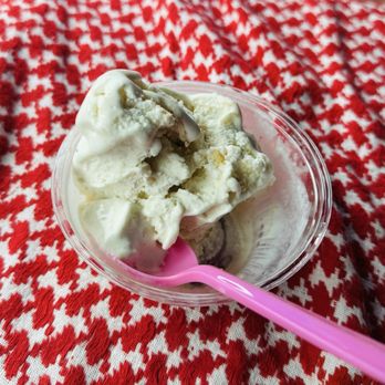 Frosty's Ice Cream - Banana Pudding Ice Cream - Ice Cream & Frozen Yogurt Near Me - Oak Island, North Carolina Frosty's Ice Cream - Banana Pudding Ice Cream - Ice Cream & Frozen Yogurt Near Me - Oak Island, North Carolina