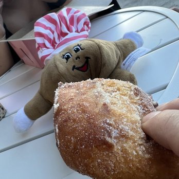 Leonard's Bakery - Malasada and Malasada doll - Bakeries Near Me - Honolulu, Hawaii Leonard's Bakery - Malasada and Malasada doll - Bakeries Near Me - Honolulu, Hawaii