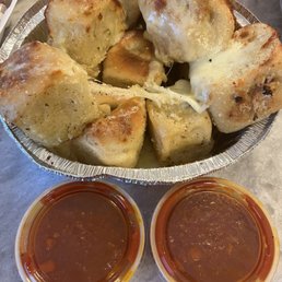 Garlic knots with cheese Garlic knots with cheese