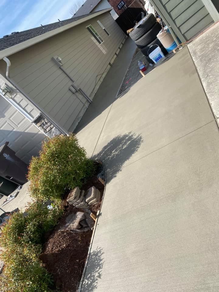 Slide of Duarte's Contracting & More