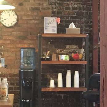 VAIN - Complimentary tea bar - Hair Salons Near Me - Seattle, Washington