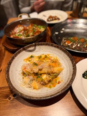 Golden Hof - Korean Bar & Grill by null