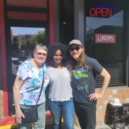 LINDY’S ON 4TH - Updated September 2025 - 578 Photos & 679 Reviews ...