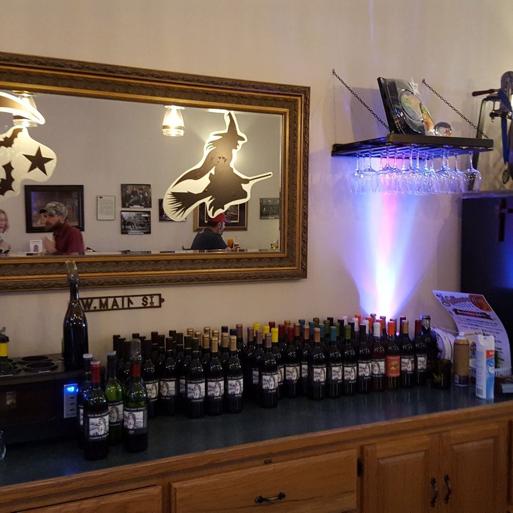 West Main St Winery & Brewery - the bar - Wine Tasting Room Near Me - Ravenna, Ohio West Main St Winery & Brewery - the bar - Wine Tasting Room Near Me - Ravenna, Ohio