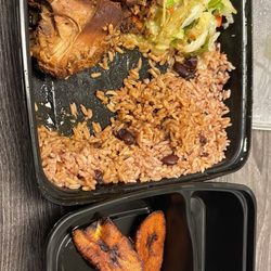 Irie Mon Cafe - Brown stewed chicken