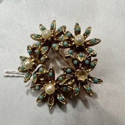 Twice As Nice Consignment Shop - Daisy pin