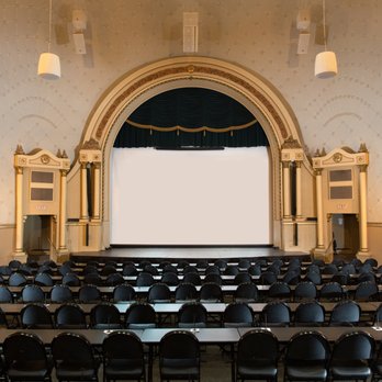 Waco Hippodrome Theatre - a large screen in the middle of the room - Cinema Near Me - Waco, Texas Waco Hippodrome Theatre - a large screen in the middle of the room - Cinema Near Me - Waco, Texas
